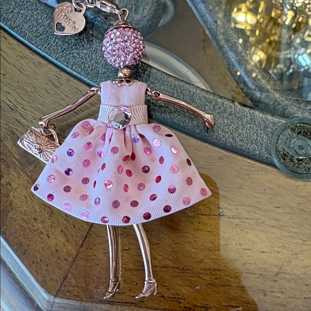 Le Amiche Rose Gold-tone Swar Sim. Pink Strass Crystal Chev Doll Charm w/chain - Picture 7 of 8
